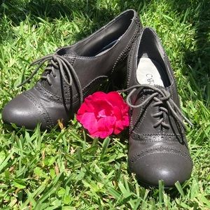 NWOT Oxford Lace-Up Heels